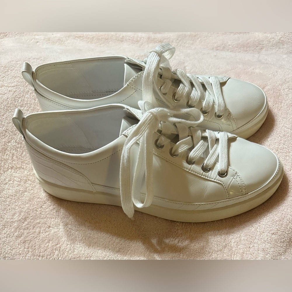 Vionic Winny Sneaker White Leather  Shoes Women’s 8.5 Casual Summer Alligator